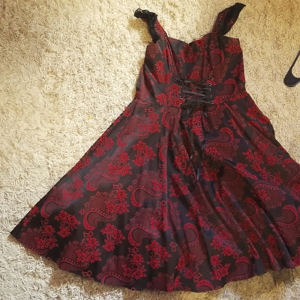 Hearts & Rose's Hot Topic Size US 12 Black Red Dress Tulle Corset
